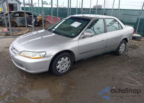 1998 Honda Accord Lx z USA, uszkodzony, nr VIN 1HGCG5642WA143312